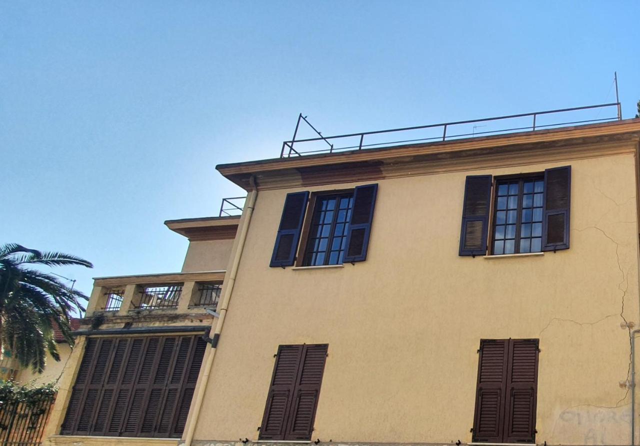 Casa Indipendente A 200 Metri Dal Mare Apartment Вараце Екстериор снимка