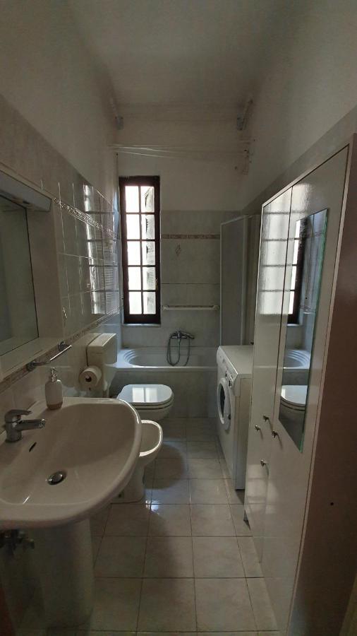 Casa Indipendente A 200 Metri Dal Mare Apartment Вараце Екстериор снимка