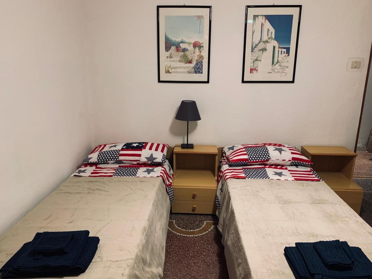 Casa Indipendente A 200 Metri Dal Mare Apartment Вараце Екстериор снимка